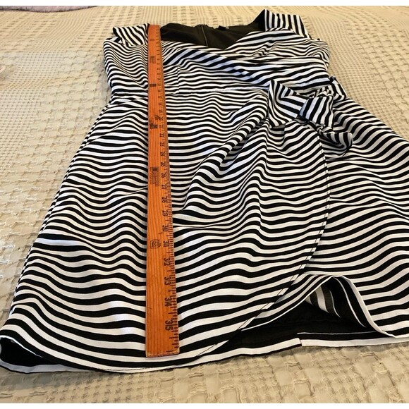 Worthington Dress Faux Wrap Size 12 Black White Stripes Fitted Lined Sleeveless - Picture 10 of 11